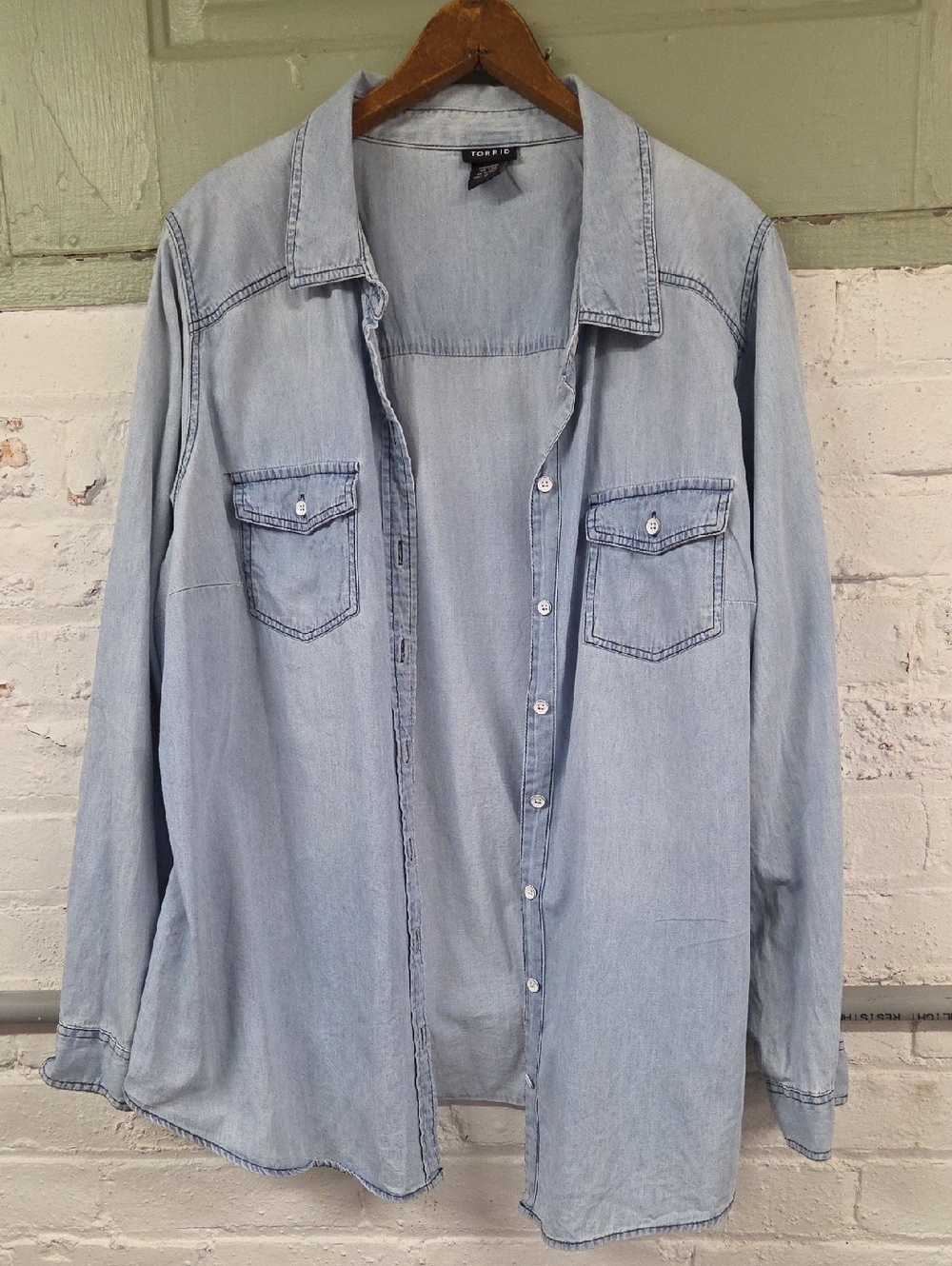 Torrid Light Blue Denim Button-Up Shirt 100% Cotton 2X